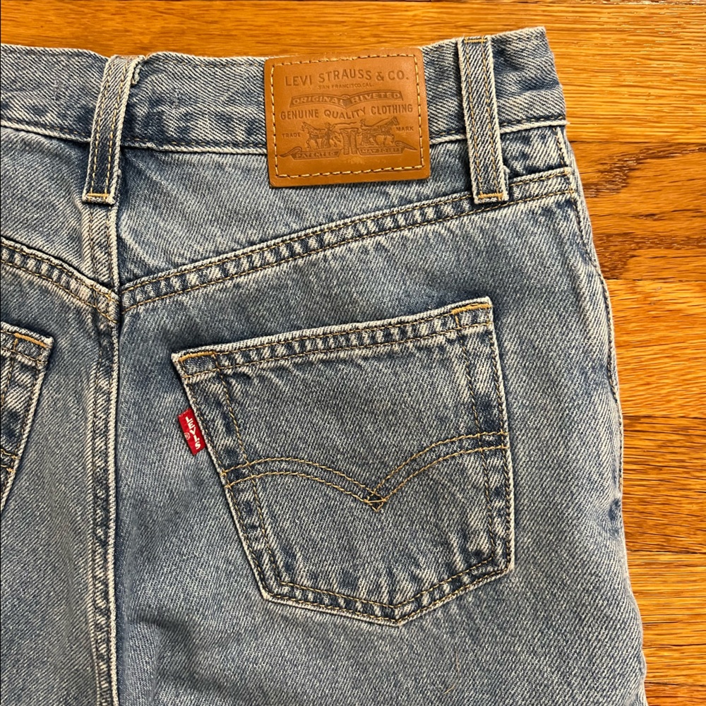 Levi’s Balloon Leg Jean